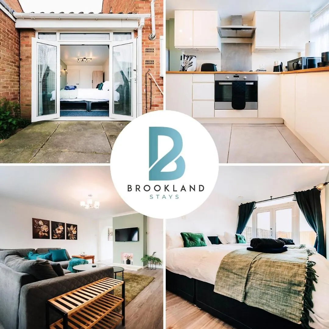 Studio Flat By Brookland Stays Serviced Accommodation Short Lets Harlington With Free Wifi Harmondsworth